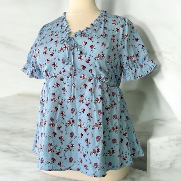 NWT!Blue floral, ruffle, V-neck tie, elastic waist, top size 12 or large - Picture 3 of 6